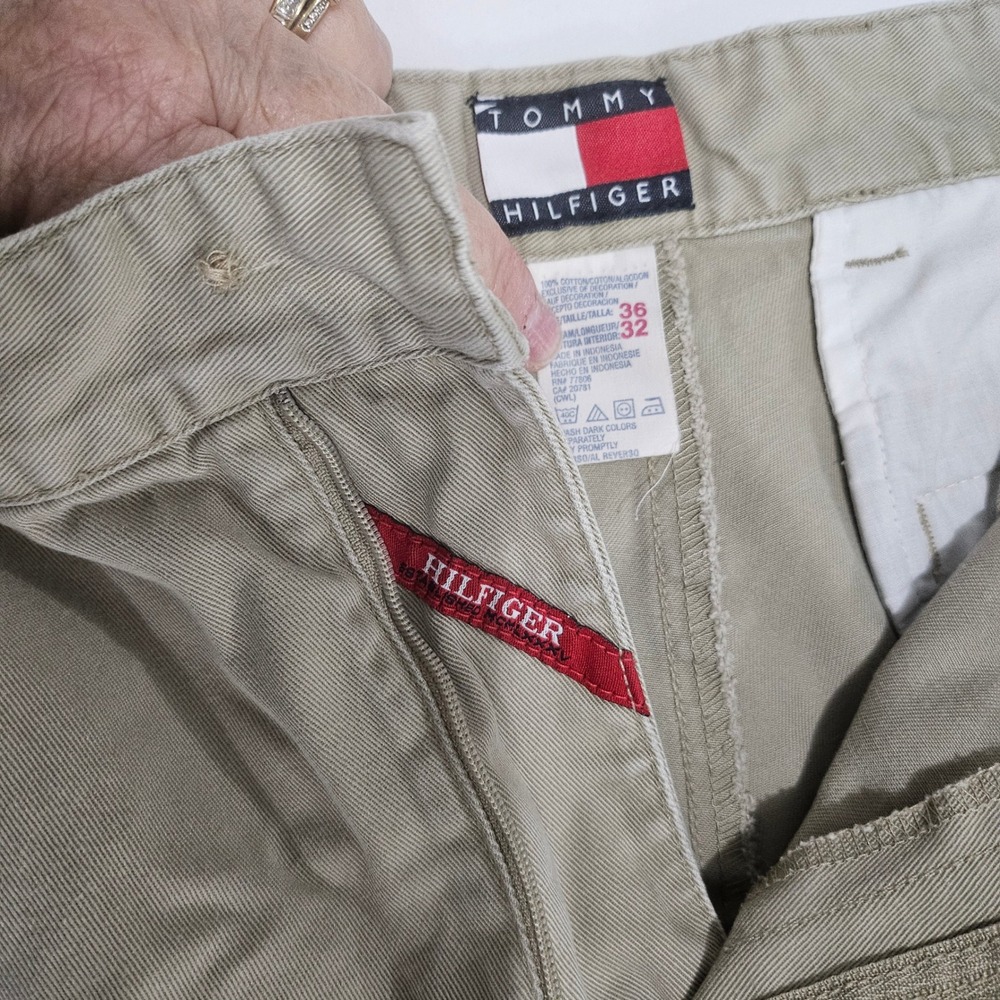 Tommy Hilfiger Mens Pleated Chino Pants Khaki Tan Cotton Twill 36x32 (Fits 36x30 - Picture 2 of 7
